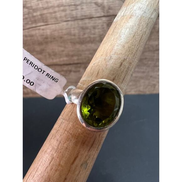NEW size 7.5 peridot oval cut gemstone sterling silver ring 5.96 grams - Picture 12 of 16